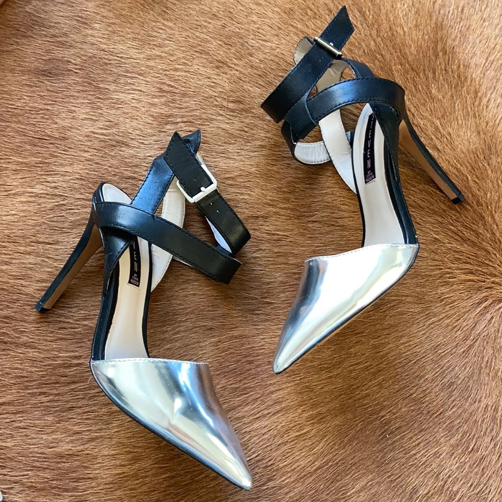 Steven by Steve Madden silver pointed heel